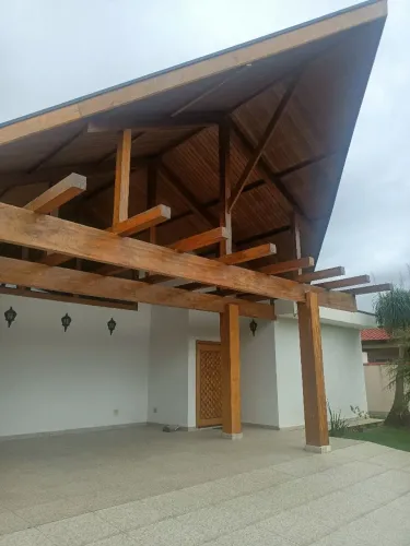 Vendo ou Troco casa em Condomínio Fechado 