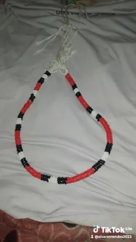 Cordão cobra coral artesanal
