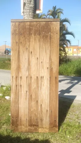 Portão madeira peroba