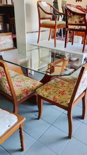 Conj. Mesa de Vidro Bisotê com 6 cadeiras