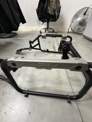 Suporte para baús laterais ou afastador de alforjes para moto BMW 1200 Gs e 1250 Gs