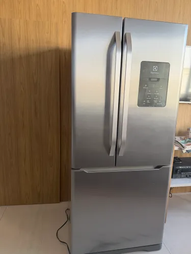 Geladeira Door to Door Electrolux