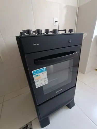 ? VENDO FOGÃO SUGGAR NEO MAX 4 BOCAS - GÁS DE RUA ? Fogão Suggar Neo Max preto, mesa de