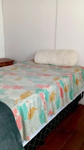 Quarto mobiliado próx shopping CG