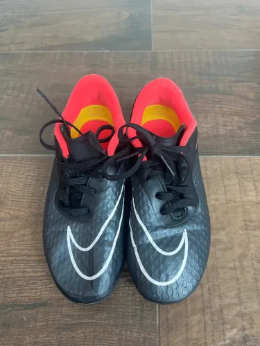Chuteira Nike HyperVenom infantil campo TAM 29 