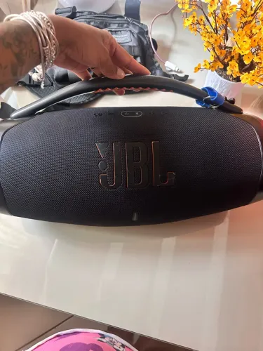 JBL bombox 3