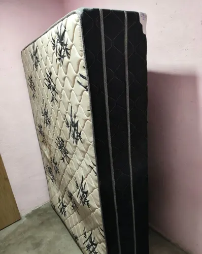Vendo cama box casal