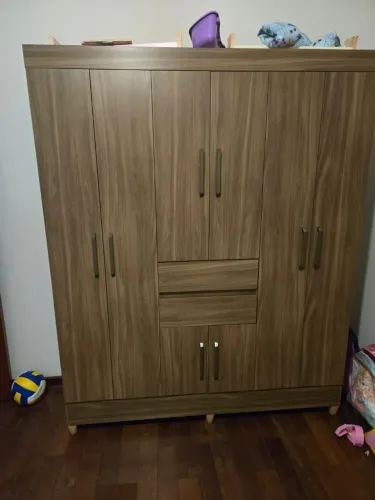 Guarda Roupa 6 portas e gavetas