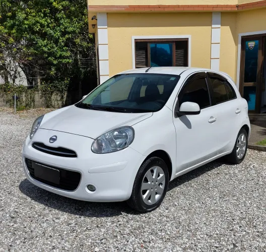 Nissan March SV 1.6 16V Flex Fuel 2014