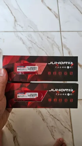 Duas nemórias ram DDR4 2X4GB (8GB)