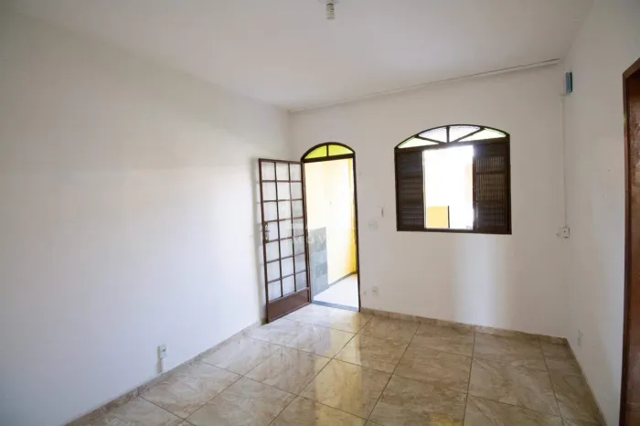 Casa para aluguel, 2 quartos, 2 vagas, Serrano - Belo Horizonte/MG