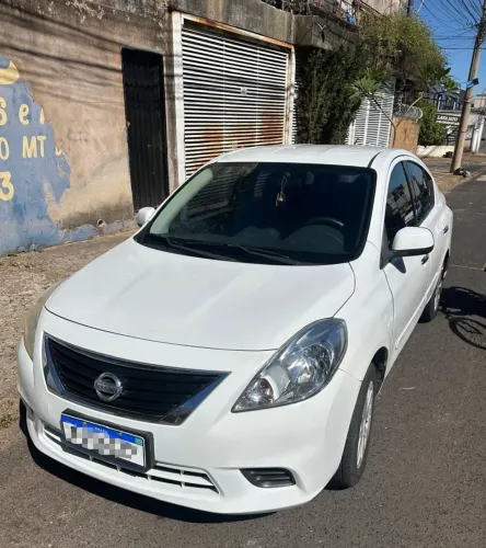 Nissan Versa SV 1.6 16V Flex Fuel 4P Mec. 2014
