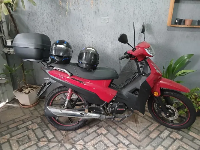 Vende-se moto shineray Phoenix S50 com 1100 km ,9000 reais.