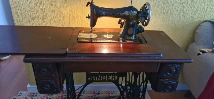Máquina de costura vintage Singer. Funciona perfeitamente