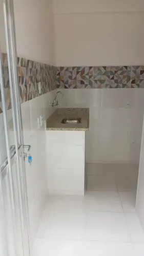 Imóvel para aluguel com cerca de 25 metros quadrados com 1 quarto