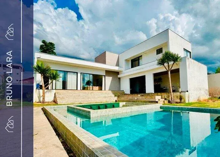 Casa à Venda no Bairro Três Poderes em Igarapé, MG