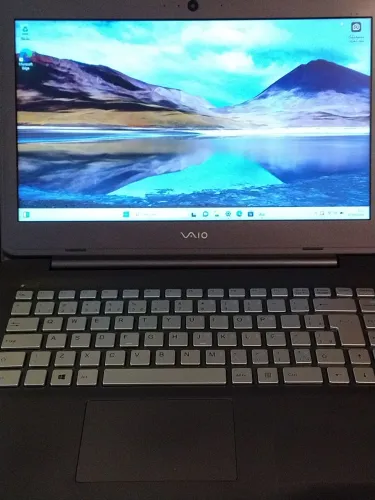 Sony vaio I3-6006U 2.0Ghz +SSD 240G + 8G.