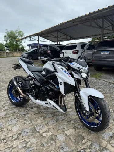 SUZUKI GSX-S750 2020 IMPECÁVEL