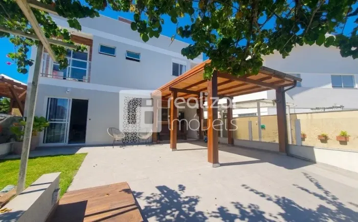 Casa 3 quartos no bairro Campeche - Florianópolis