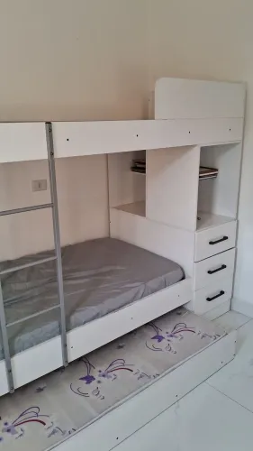 Treliche com cômoda e gavetas