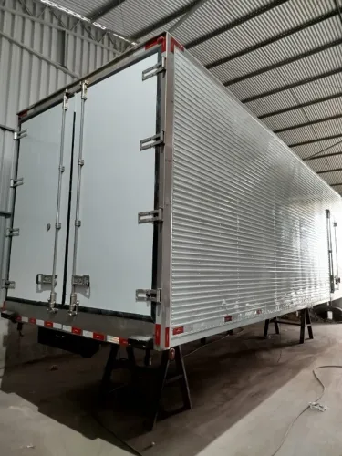 bau refrigerado com thermo king caminhao Gancheira truck