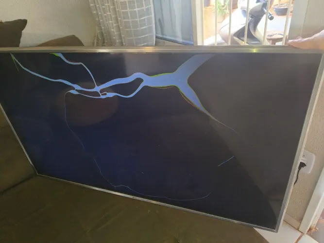 Smart TV LG 50UK6510 50" 4K - Tela Quebrada para Retirada de Peças