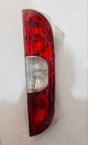 Lanterna traseira fiat doblô