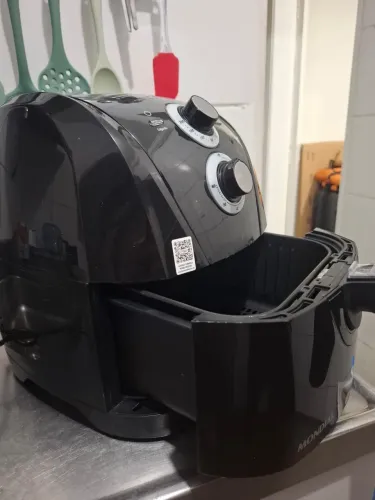 Vendo air fryer poucas marcas de uso