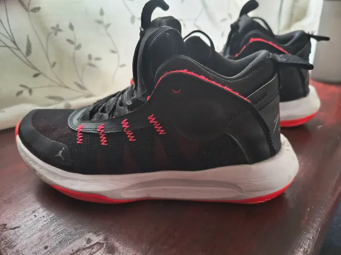 Tênis Jordan jumpman 2020 N:40 ENVIO OLX