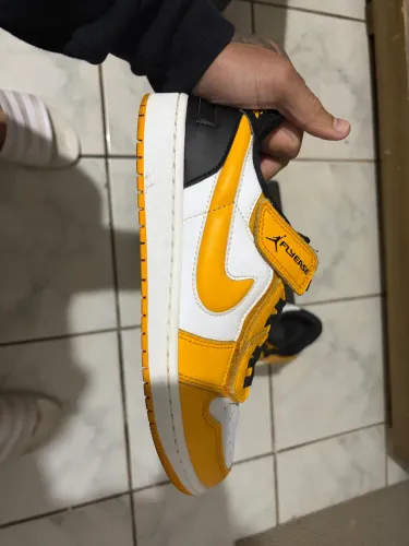 Air Jordan low flyease