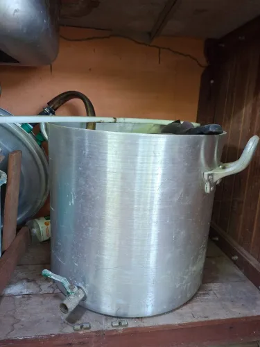 Kit mestre cervejeiro - 3 panelas 50L, 3 fogareiros industriais, arrombador de garrafas