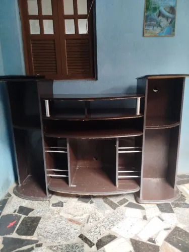 Rack móvel de sala relíquia