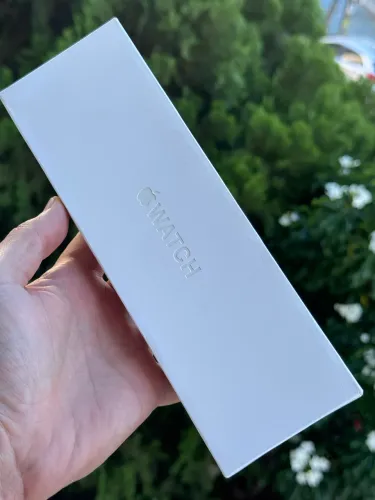 Apple Watch Séries 11 42mm Jet Black