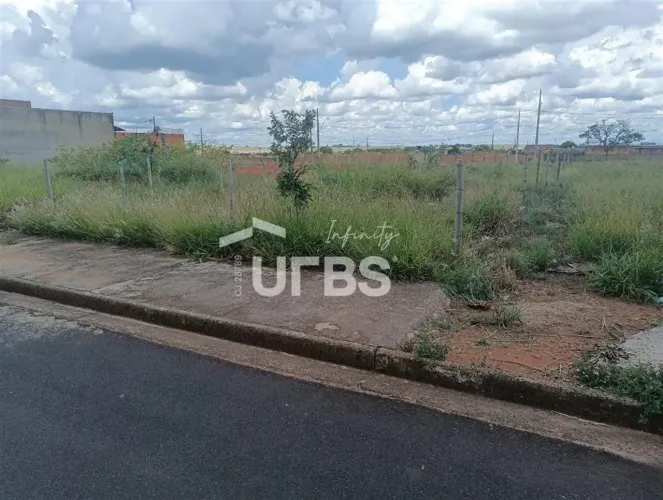 Terreno com 250m² à venda no bairro Monte Hebrom