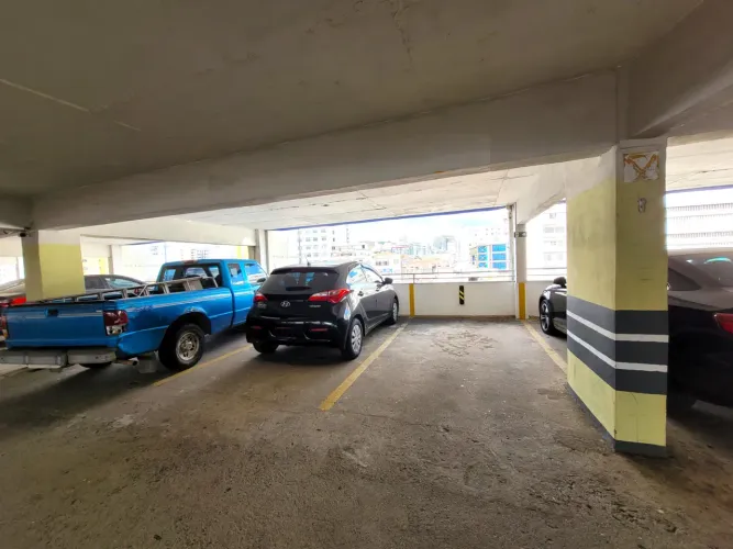 Garagem no Centro