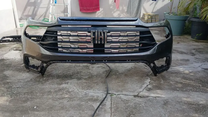 Parachoque e Grade da fiat toro original 2022