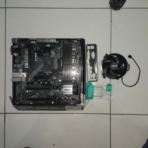 Kit Amd Ryzen 3 3200G + Placa Mae AsRock B450M PRO4