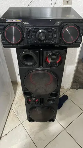Mini System LG X-Boom 1800W RMS - Bluetooth e Graves Potentes