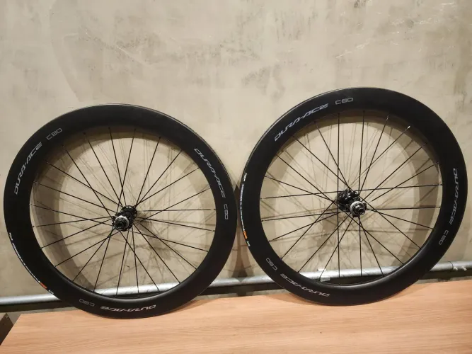 Rodas Shimano Dura Ace C60 Disc