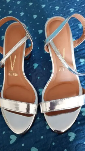 Sandália semi nova
