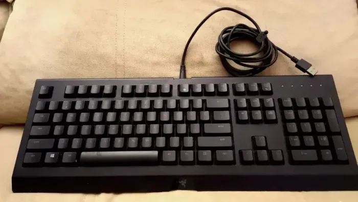 Teclado Gamer Razer Cynosa Chroma