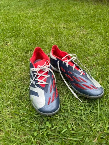 Chuteira Adidas Predator