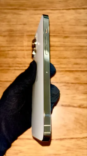 iPhone 13 Pro Max Gold 128GB pra pessoas exigentes