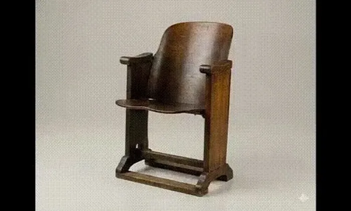 Cadeira de cinema antiga