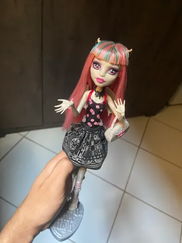 Acessórios da boneca Rochelle Goyle Básica de Monster High
