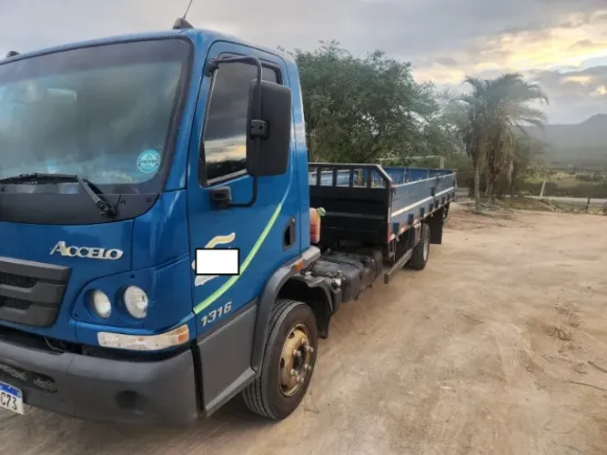 CAMINHÃO ACCELO 1316 CE