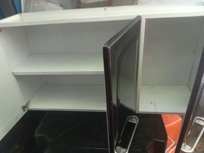 Armário de parede só a parte de cima