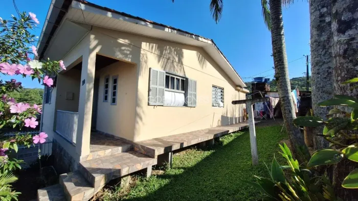 Casa à venda em Criciúma, São Simão