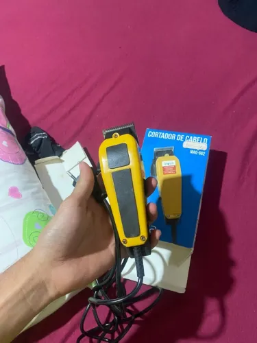 MÁQUINA DE CORTAR CABELO