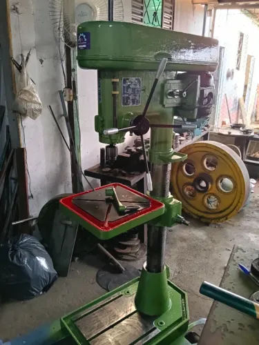 Furadeira de coluna 